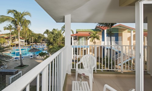 Bungalow vue piscine